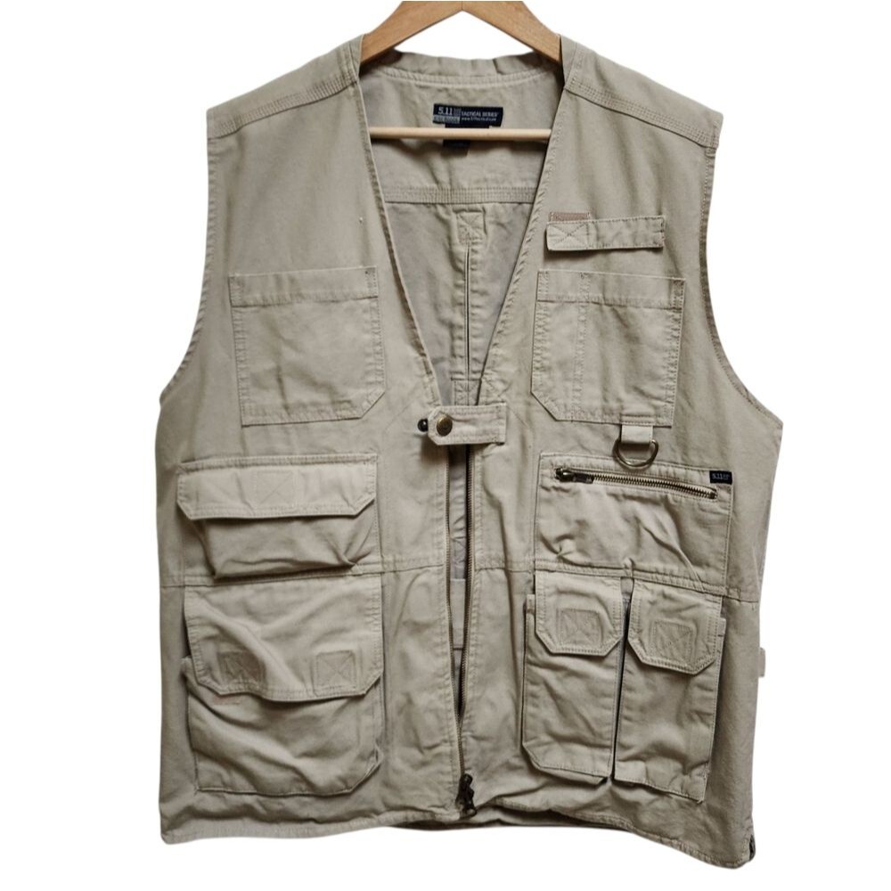 5.11 Tactical Vest Series 80001 Men L Beige Cotton Zip Hunting Shooting Conceal
